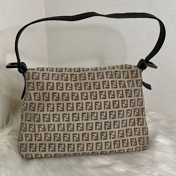 💯Authentic Fendi Shoulder Bag🍀
